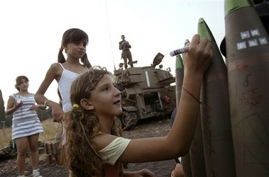 http://sabbah.biz/mt/archives/2006/07/17/photo-of-the-day-israeli-kids-sends-gifts-of-love-to-arab-kids