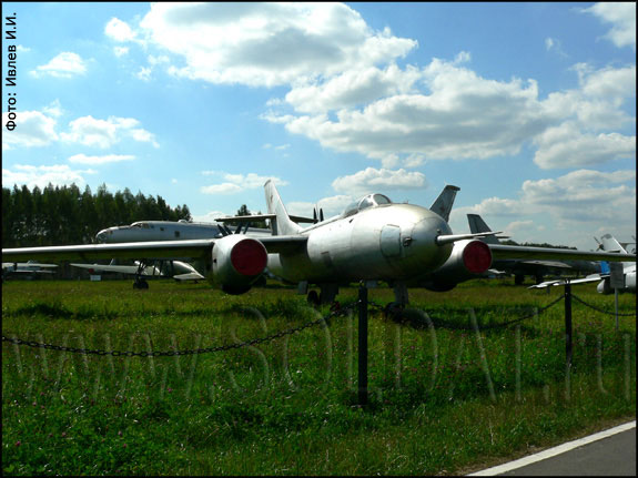 YAK-25rv